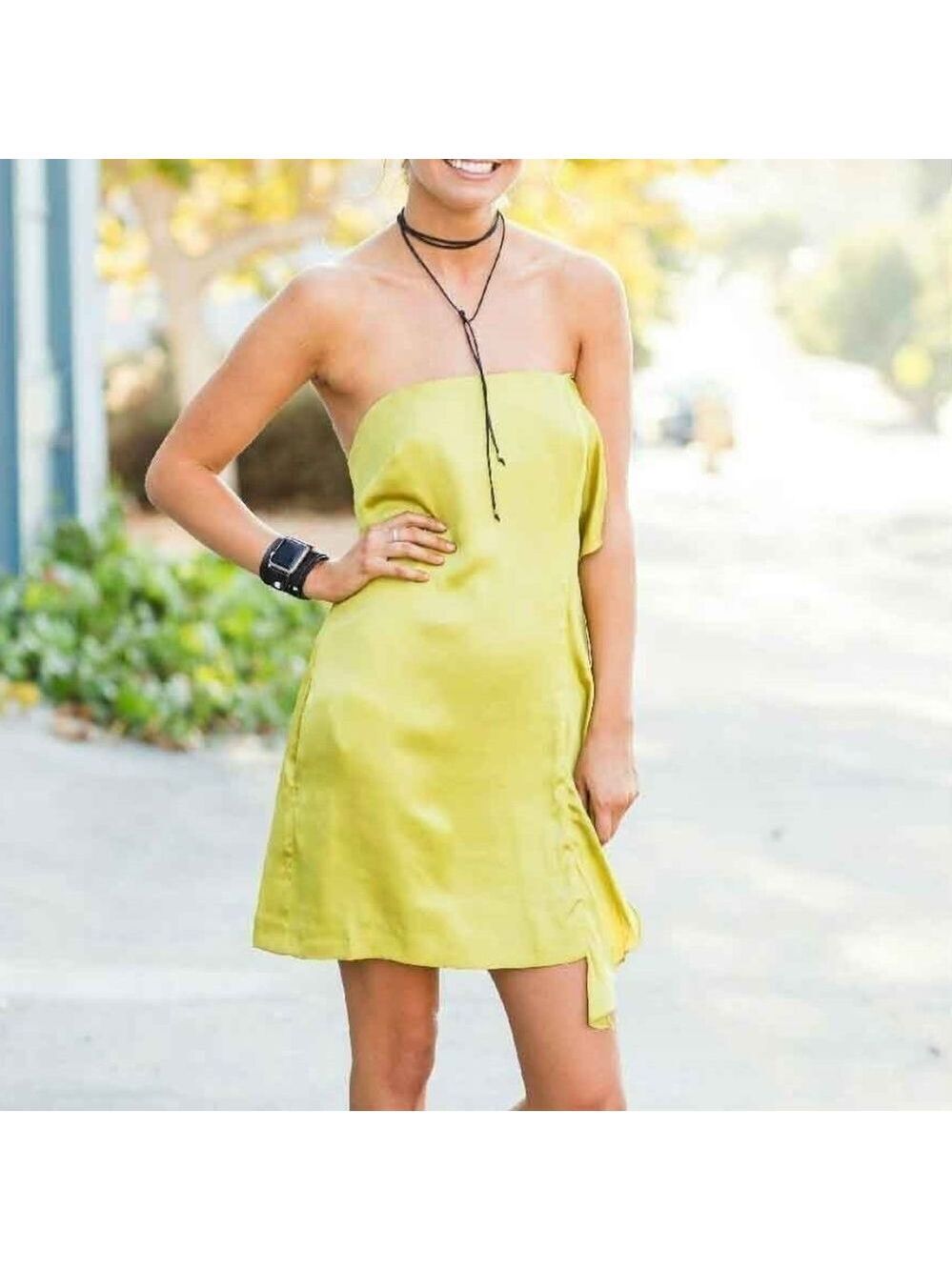NWT Bcbgeneration Strapless Ruffle Front Mini Dres